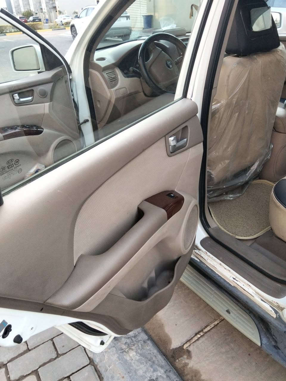 كيا اسبورتج 2010        الون ابيض مكينه كير مكفوله   فتحت سقف ماشيه 163 رقم بغداد  م ***********   السعر  120$
