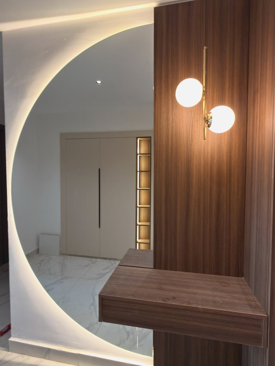 شركة جگر - GcR للديكور 
تصميم و تنفيذ الديكورات الداخليه و المطابخ 🤍
📲 ***********
 انستگرام - gcr.decor
📍 بغداد- الكراده - شارع السدة - قرب مطعم عيون بغداد 
https://www.instagram.com/gcr.decor?igsh=MXFnaGM2Mm96bnl5OQ%3D%3D&utm_source=qr
