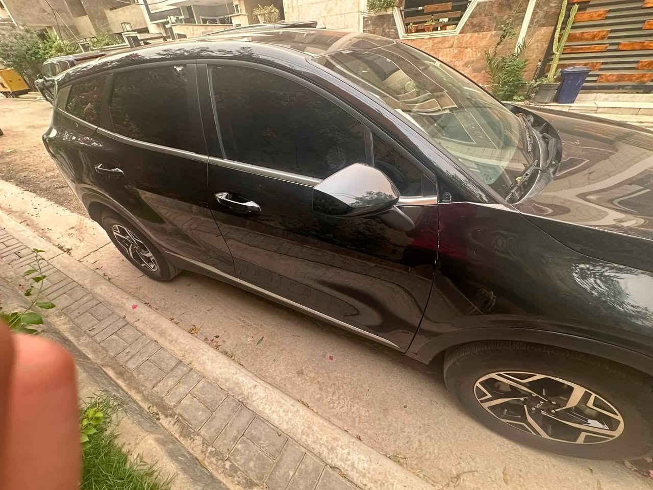 سبورتج للبيع او مراوس بسعر اقل 2025ماشيه 19000كم قطعتين تبديل وارد امريكي رقم بغداد LX مواصفات للاستفسار ***********
