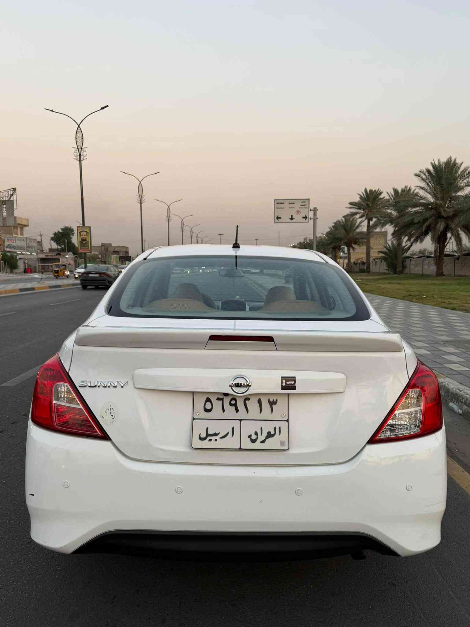 السلام عليكم سني هندي 2020 ام البليته الزركه مكفوله عده الباب الوره الصدر بي ضربه فقط السعر ( 92$) مكاني بغداد زيونه *********** سياره نضيفه وجاهزه بدون نقص تبريد ثلج لايت زنون شاشه جبيره تحكمات ستيرن الشراي يتصل
