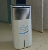 كونفيره جديده نظيفه 100% هواها يخبل سعرها 50 قفل على الفحص 07766308647