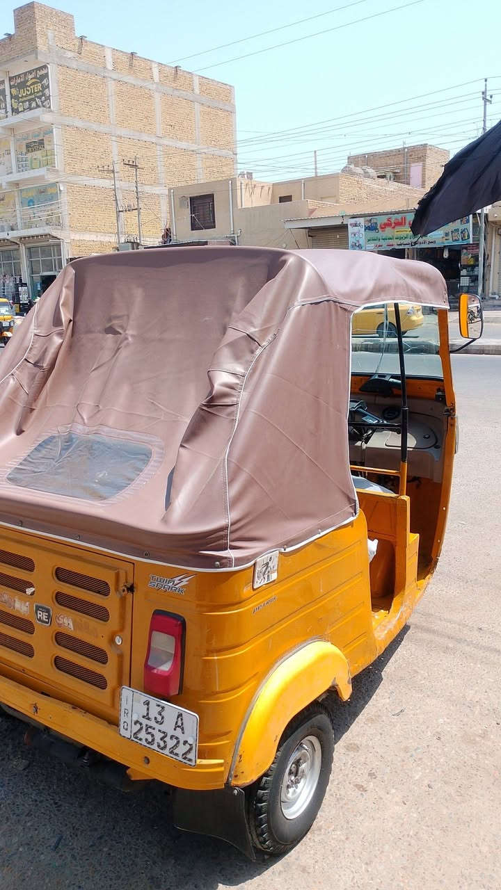 سلام عليكم تكتك 20شهر 12 جاهزة كله شغل كهربايات وتكتك نضيفه بيهة طخات وضربات بصيطات رقم وسنويه سعر 6ونص مجال قليل حك جيه مكاني ميسان حي ثورة شارع الماطور ***********
