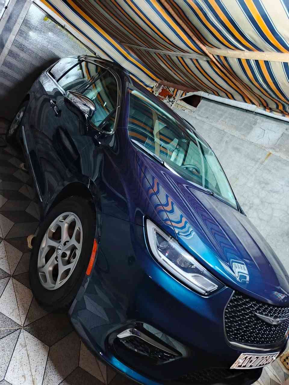 2023 CHRYSLER PACIFICA LIMITED S السلام عليكم ورحمه الله
السياره ؛؛كرايسلر باسفيكا  - بانزين
الموديل؛؛2023  لمتد فول لون مميز 
الضرر لايوجد سياره غرق مياه امطار 
السعر 265
اللوحه ؛؛ بغداد  تحويل بنفس اليوم 
ماشيه 35 الف ميل 
مكان السياره بغداد 
 ***********
ملاحضه سياره مكفوله من الصبغ ولايرباك ولكلير ومن كلشي  سياره عله وضع لشركه 

المواصفات ؛؛ لمتد فول 

1-بصمة تشغيل وابواب 
2- هندبريك بصمة 
3- تشغيل عن بعد 
4- هيترات بالكشنات  تبريد كشنات
5- رادر جانبي 
6- بيبان كهرباء ( تحكم ريمونت ) 
7- صندوق كهرباء شفط 
8- رادار امامي خلفي 
9- كشنات VIP منفصل
10- مانع انزلاق 
11- نظام ستوب بارك 
13- تنبيه الخروج المسار 
14- شاشة كبيرة كاربلاي 
15- تبريد مركزي ثلاثة قطع 
16- تدفئه كراسي ولاستيرن 
17- تحكم استيرن فول 
18- بردات داخلية 
19- اشاير بالمري +كامرات 
20 -محرك 6 سلندر 3600 
21- كير ماوس 
22- نقطه عمياء 
23 - كشن كهرباء + خزن 
24- كامرات جانبية + امامي خلفي عدد 5 
25-مرايات جانبيه شفط 
26-فتحه سقف بانوراما 
27-تبريد الكشنات 
28 تخم تاير جديد
