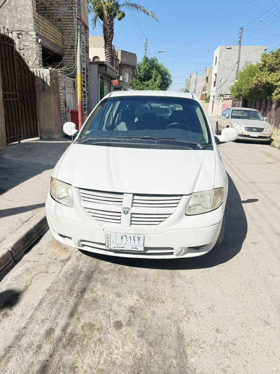 اسلام عليكم ورحمه الله وبركاته
للبيع دوج كرفان موديل ٢٠٠٧  رقم بغداد شرط التحويل 
حجم المحرك ٣٣٠٠  شرط حاويه ٣ قطع تبريد ويه السويج 
السياره  تخم تاير كامره كشنات بلع  السياره 
كير محرك شرط صدر شرط جاهزه من الدعاميه الدعاميه 
اتريك وين ما ايعجبك شرط 
مكان السياره بغداد البياع  او ساحه عدن خلف مطحنه الجلبي 
السياره ماناقصهه اي شي  
سعر السياره  ٧٢ وبيهه مجال كلش قليل  رقم الموبايل *********** السياره  احلى من الصور وبلعافيه عله الي ياخذهه 
من كلب ورب
