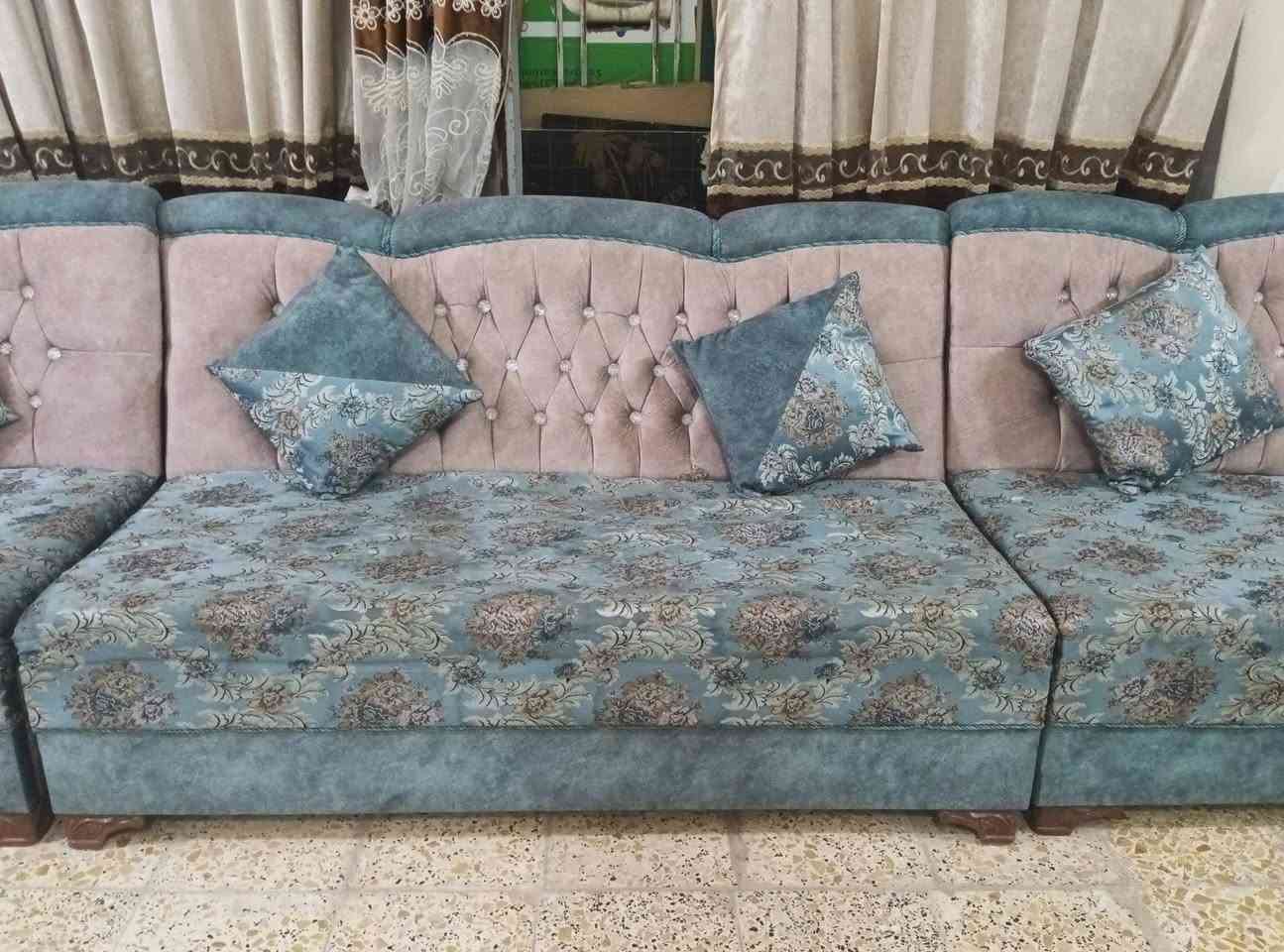 السلام عليكم يتوفر ديوان 17متر للبيع للاستفسار الاتصال على الرقم ***********
