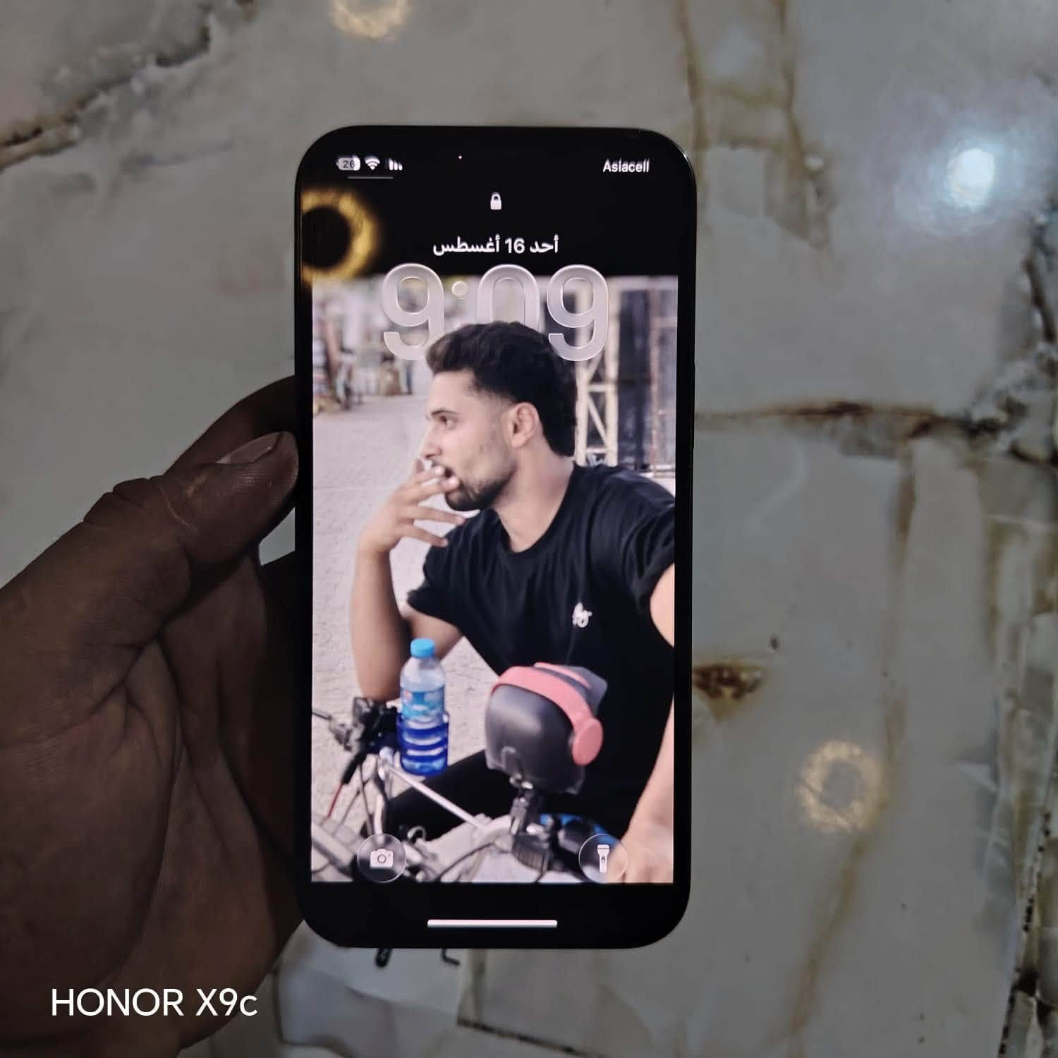 سلام عليكم شباب عدي هاذا ال12برو ماكس امريكي بس ضهره مكسور كلشي ما مبدل بي الموبايل كلشي ما بدل بي البطاريه 77عل بلاد دبل سيم الكيكات ميتين وسته وخمسين السعر ***********السعر 450 وبي مجال للشراي
