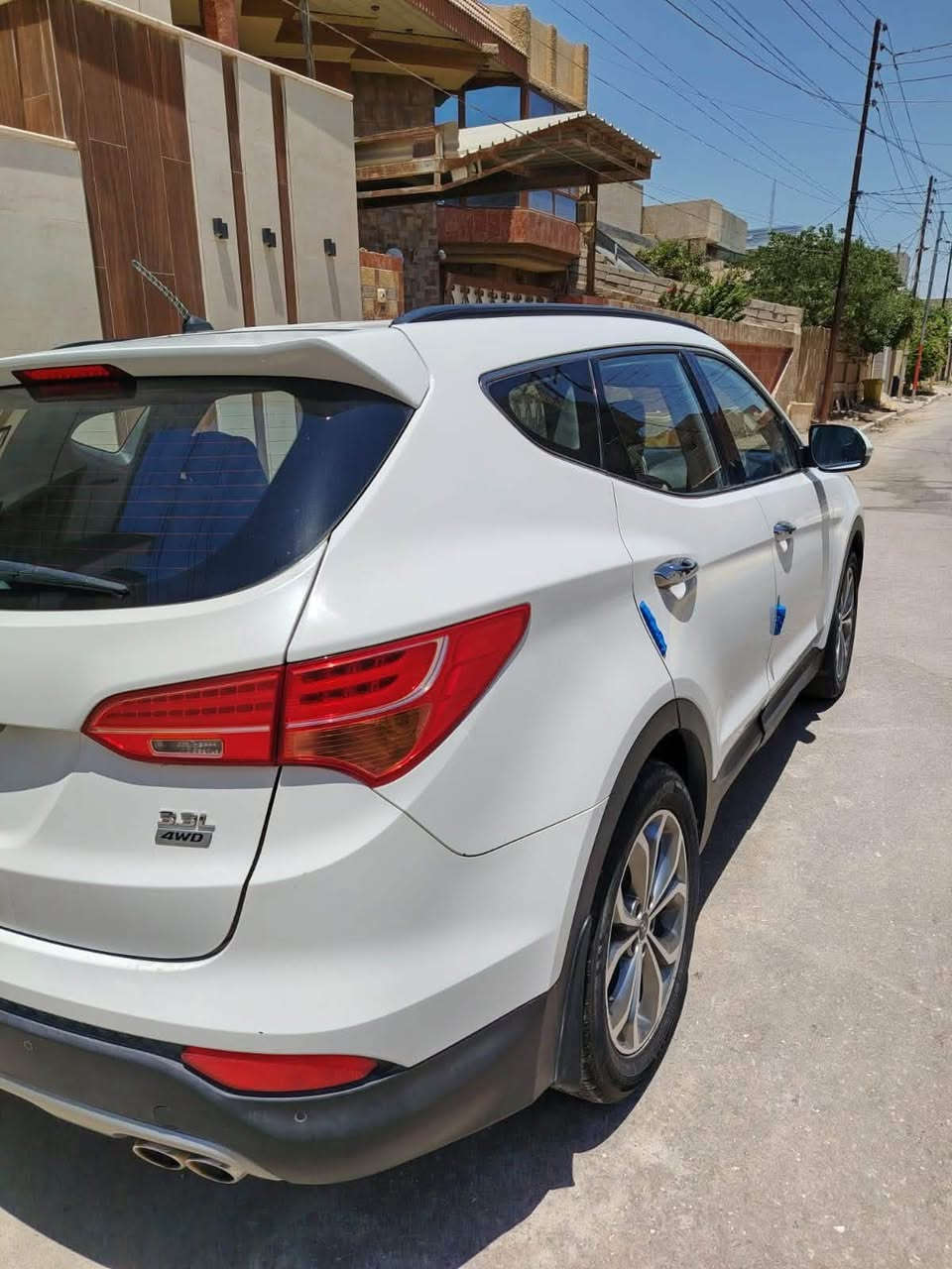 🚘 للبيع او المراوس بسورنتو  هيونداي سنتافي 🚘
✅ وارد خليجي�✅ محرك 3300 – 6 سلندر�✅ دفع رباعي�✅ 7 راكب�✅ تبريد 3 قطع�✅  تحكم بالستيرن�✅ مرايا شفط�✅ حساسات أمامية وخلفية�✅ كاميرا خلفية�✅ إشارات بالمرايا�✅ بدون صبغ �✅ بارد كصة البنيد وبارد بين الجاملوغ والباب
📍 مكان السيارة: بابل�💰 السعر: 150 وبيه مجال 
📞 للاستفسار: ***********
