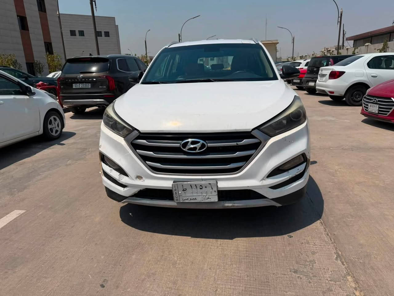 🚗للبيع هونداي توسان 2017 
السلام عليكم 
توسان 2017 اللون ابيض وراد أمريكي رقم بغداد محرك 1600 التيربو 
المواصفات معروفة كما مرفقة بالصور والسونار 
شاشة كاميرا 
تحكم ستيرن جهتين
مثبت السرعه 
اشاير مري
 شاحن USP
مانع انزلاق
كرسي كهرباء 
ماشية 113 km

السعر / 130 وبيها مجال 
مكاني بغداد 
للاستفسار / ***********
