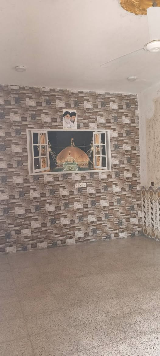 دار البيع مساحه الدار 180 متر طابقين المعاره حي السجاد شارع حسين ابو دهن السعر 60 بي مجال للاستفسار الاتصال على رقم ***********
