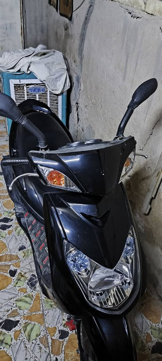 دراجه سكنس كوري اصل 
الدراجه جديده ونضيفه ومكفوله من كلشي 
السعر 1250مليون وربع العنوان الدوانيه قضاء الشاميه 
***********
