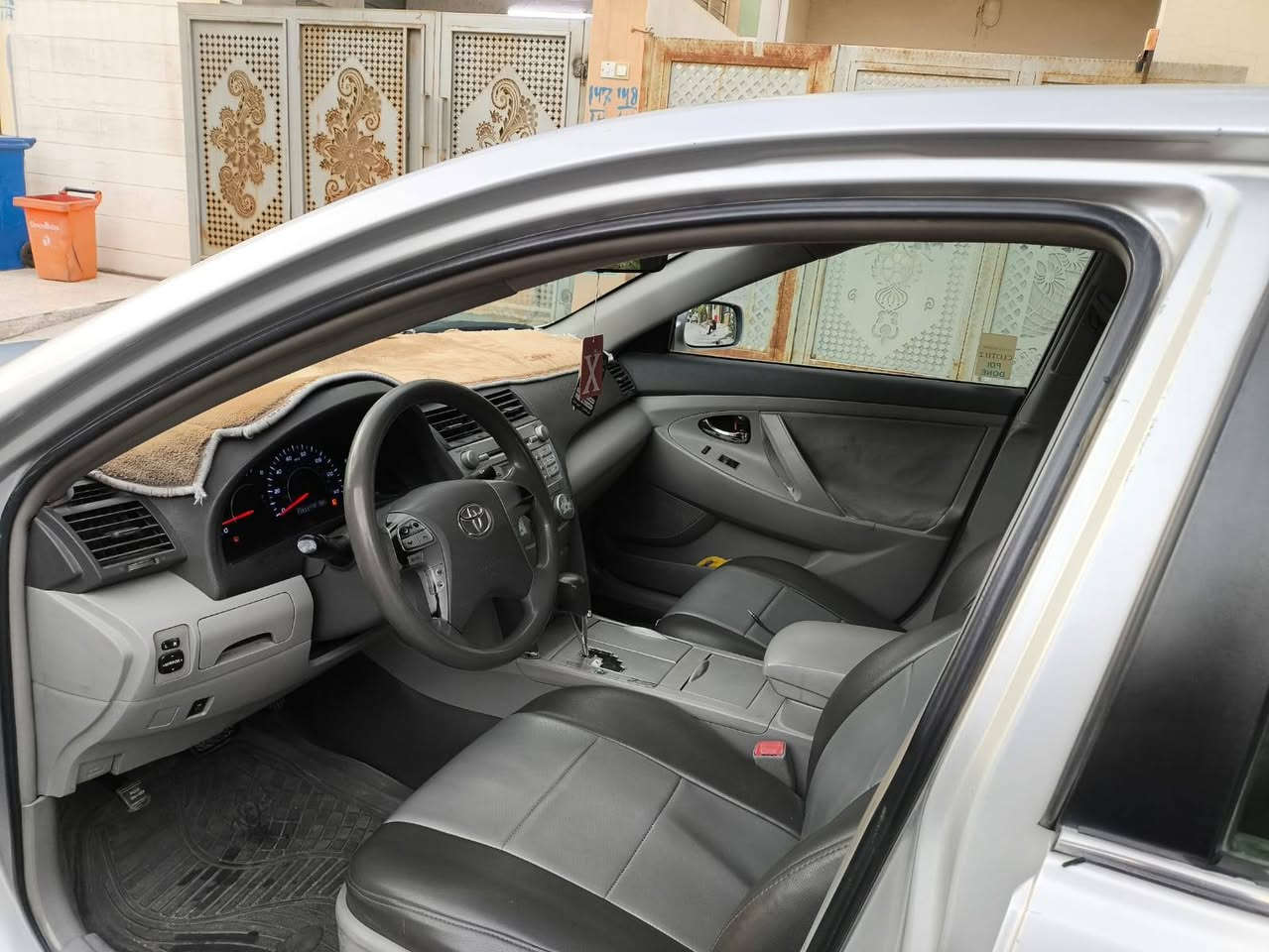 كامري 2010 امريكي محرك 2500 داخله كلين سنوية هزه جديد شرط التحويل كير محرك بدون عيب صدر جديد تبريد ثلج 
طخه بخشم البنيد او صبغت البنيد اوكارت اباب السكن بدون دواخل بدون ايرباك بدون شخوط او جراد
السعر 105 بي مجال بسيط
***********
عنوان كركوك كركوك, العراق
