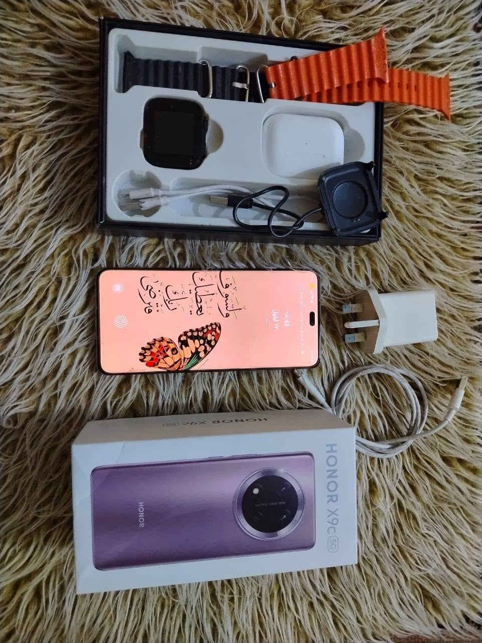 تلفون هونر x9c 5G مكفول شخط ما بي
سماعه ايربود + ساعه الترا كما موضح في صوره 
سعر 400 وبيهن مجال

ابنيه محتاجه وتريد تبعيهن 
وجهاز جديد صارله شهر. وشويه من مشتريته 

للاستفسار خاص او رقم هاتف ***********
