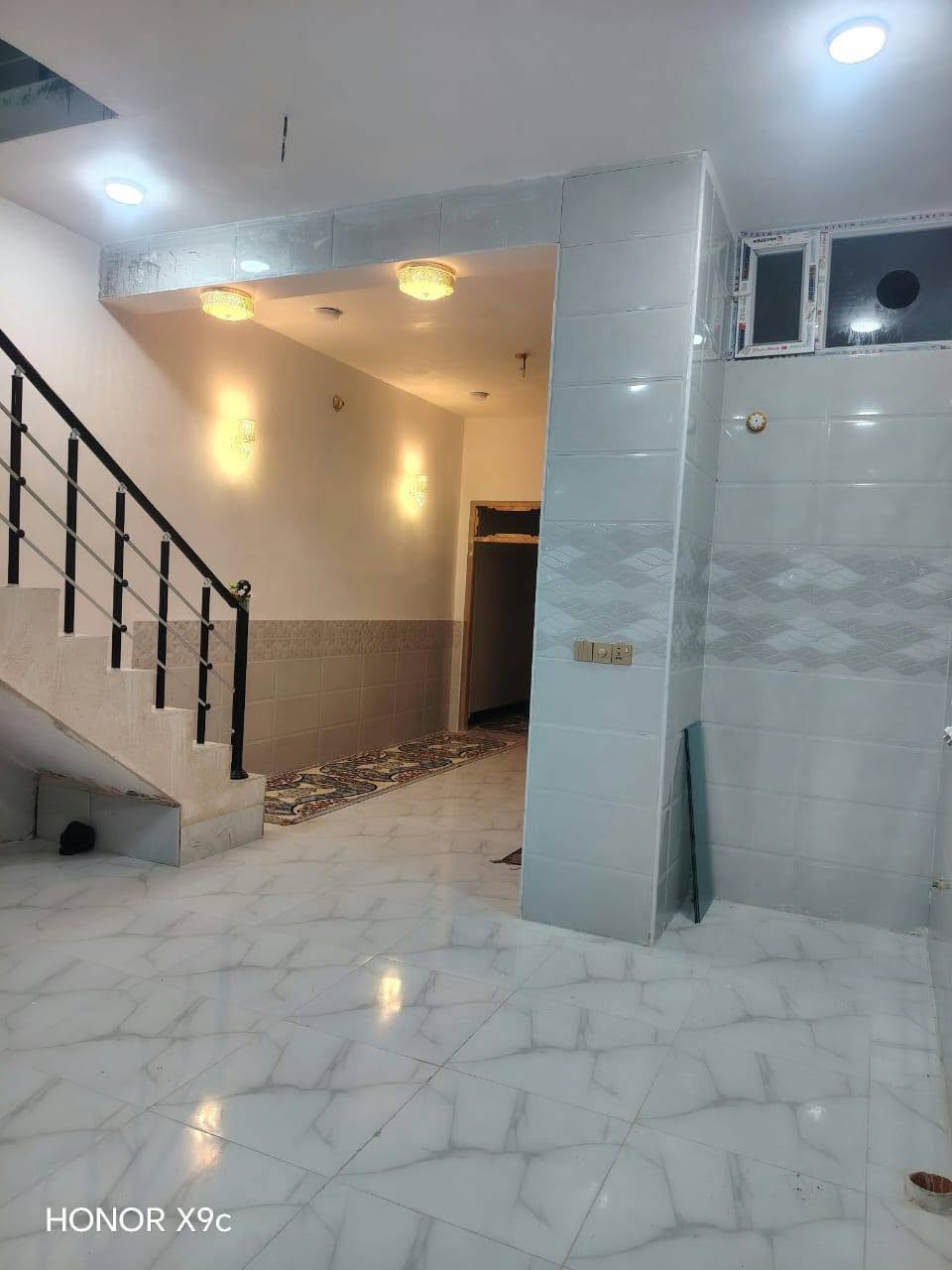 دار للبيع بالنداء شارع مجمع بيتي منطقة 50 شغل هندسي درجة اوله مساحة البيت 100 متر طابق ونص سعر 92 مع المجال رقم الهاتف واتساب ***********

نص مكتوب في الصور:
- HONOR X9c 24mm f/1.75 1/25s ISO519 ٢٠٢٤/١٠/٠٧ ١٩:٠٧
- HONOR X9c 17mm f/2.2 1/100s ISO252 ٢٠٢٤/٠٧/١٩ ٢٠:٣٦
- HONOR X9c
- HONOR X9c 24mm f/1.75 1/50s ISO259 ٢٠٢٠/٠٤/١٩ ١٧:٠٦
