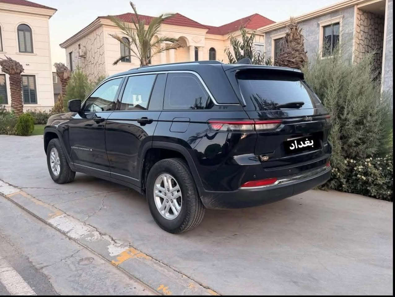 جيب لاريدو لمتد 2023 ام الرادار 
داخله كلين بدون حادث 
ايرباك فقط بدون ظرر
لايت led
فتحه سقف 
كير مكينه كفاله
سياره فقط طخه بسيطه جداً وتبدل البنيد فقط
كفاله من الشواصي والدواخل 
تبريد ثلج 
مودات قياده 
تحديد مسار رادار امامي 
ويل 18بلادي
ماشيه 57ميل 
هزه وسنويه جديد هاذ الشهر سويتهن
كرسي كهرباء
كراسي تبريد  تدفئة 
ستيرن تبريد تدفئة
حداديه تايرات نظيفه
مكاني بغداد حي الحسين 
السعر خابرني وتشلع عيوني 

***********
