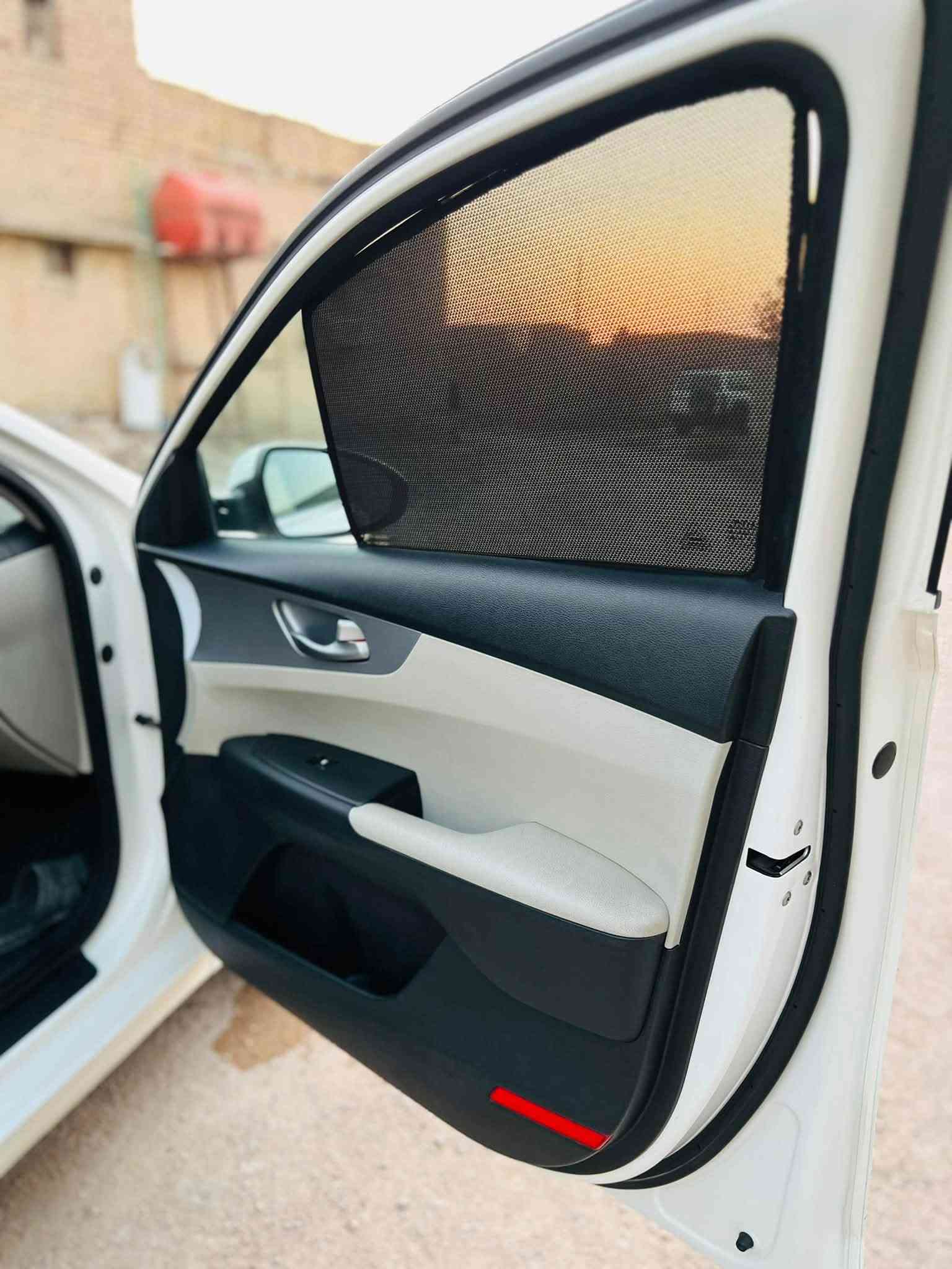 سلام عليكم للبيع كيا سيراتو مودبل ٢٠٢٢سياره جديده حيل فقط شخط بل دوسه ولباقي كفاله ماشيه ٨٧الف حقيقي سياره جهاز من كلشي فول موصفات رقم بغداد بسمي 
موصفات 
لد امامي 
مرايات شفط 

داخل لونين 

فتحه سلايت 

ويل كب 

تبريد قطعتين 

معروفه موصفاته 
سياره بعده بضمان شركه الدوليه وكلش جديده مكانه سماوه الوركاء السعر ١٦٢وبيه مجال رجا ماعجبك السعر تحصل احسن منه انشاءالله ***********
