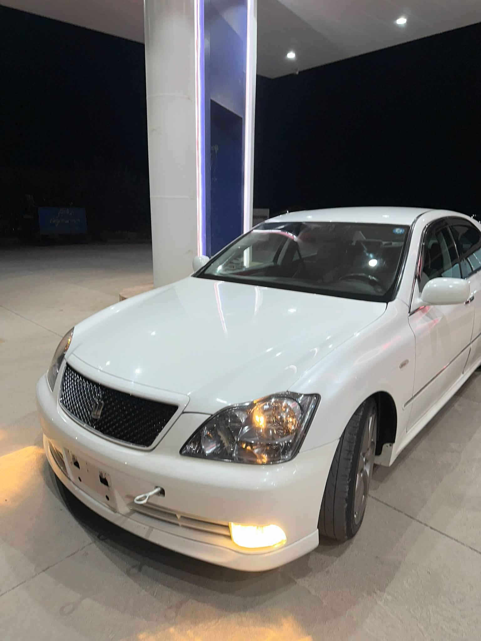 سەرەتا بەناوی خوای گەورە
Toyota crawn 182 
 شاهینە ١٨٢ بڕاوە بڕاوە 
٣ دوگمە بەسمە شاشە
١١٦ هەزار ڕۆشتوە
کۆدی هەیە  
بێدوکەڵ هەڵمی دەمی نیە
داژبوڵ زبرە ساج سورە ساجەکانی نەشکاوە  
نمونە لەجوانی هەموو قالبی وەک شوشە وایە بەس شوێن بڕاوەکانی بۆیاخە دەحمو لێدراوی نیە کەڤەر گۆاو نیە  
تەقەوڕەقەی نیە وەک تۆپ وایە بەس ساردی ئیش ناکا

٥٣ مەجال
شوێن ڕانیە 
***********
