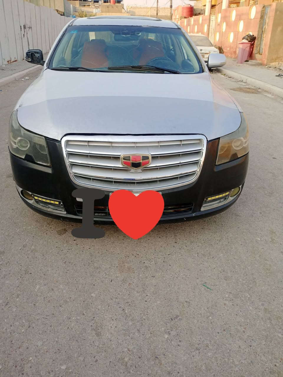 السلام عليكم سياره ام اكراند  C8الجم الكبير تبريد شغال راعيهه في البصره موجود رقم المثنى سنويه ل 2029السايره تحتاج حداده السعر 35وبيهه مجال بسيط او مراوس بسياره حسب القناعه رقم المبايل ***********
