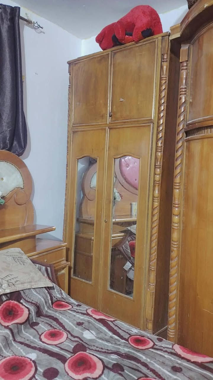 السلام عليكم غرفه 6 بيبان تسكام السعر 650 ديوانيه خلف المعهد الفني ***********
