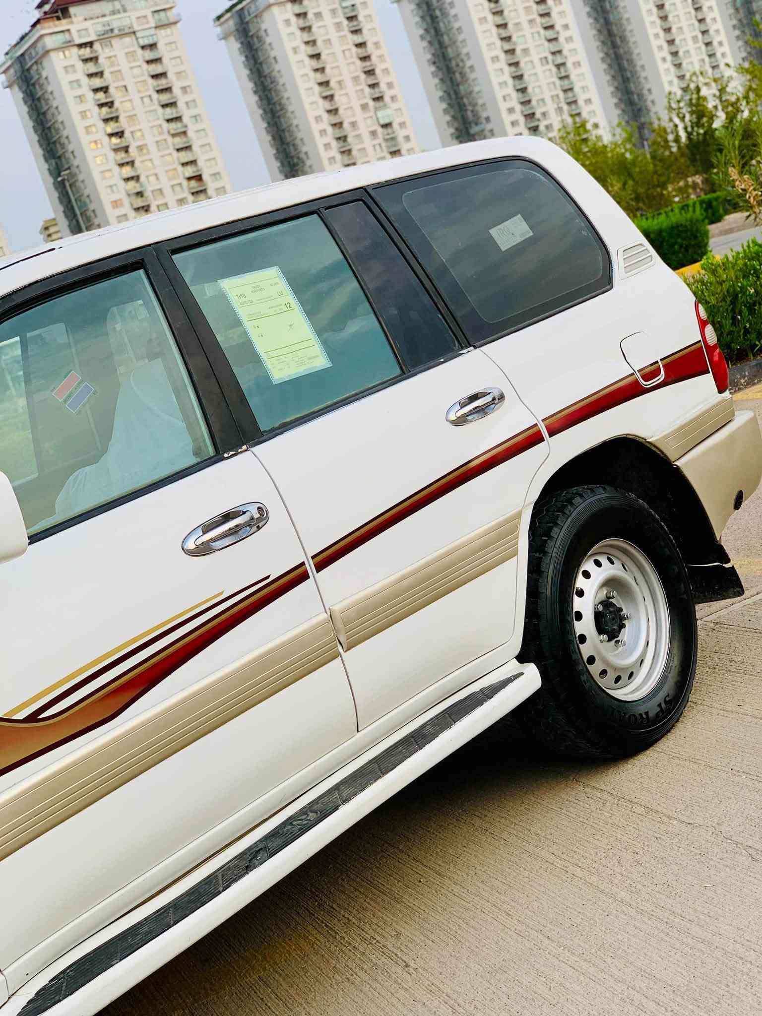 لاندكروز • موديل ٢٠٠٠ • ٤x٤