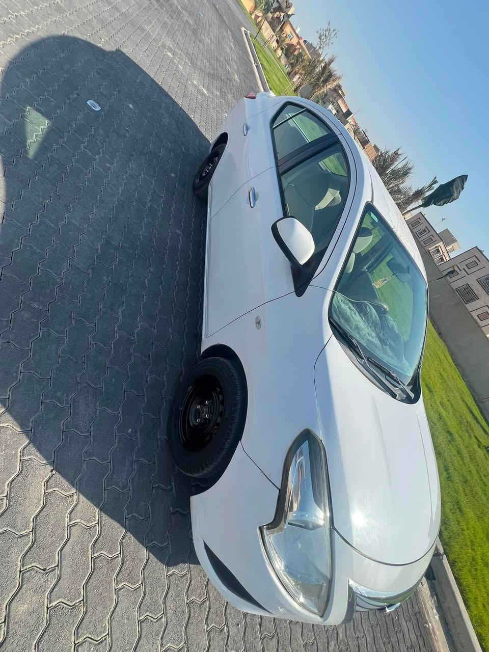 سلام عليكم نيسان صني هندي مديل 19بيهه صبغ 3 قطع ابيع حزام مكينهً كير حداده تبريد جاهزه السياره نقصهه بس رقم تجديدمكان بصره دور النفط السعر 90 وبيهه مجال ***********
