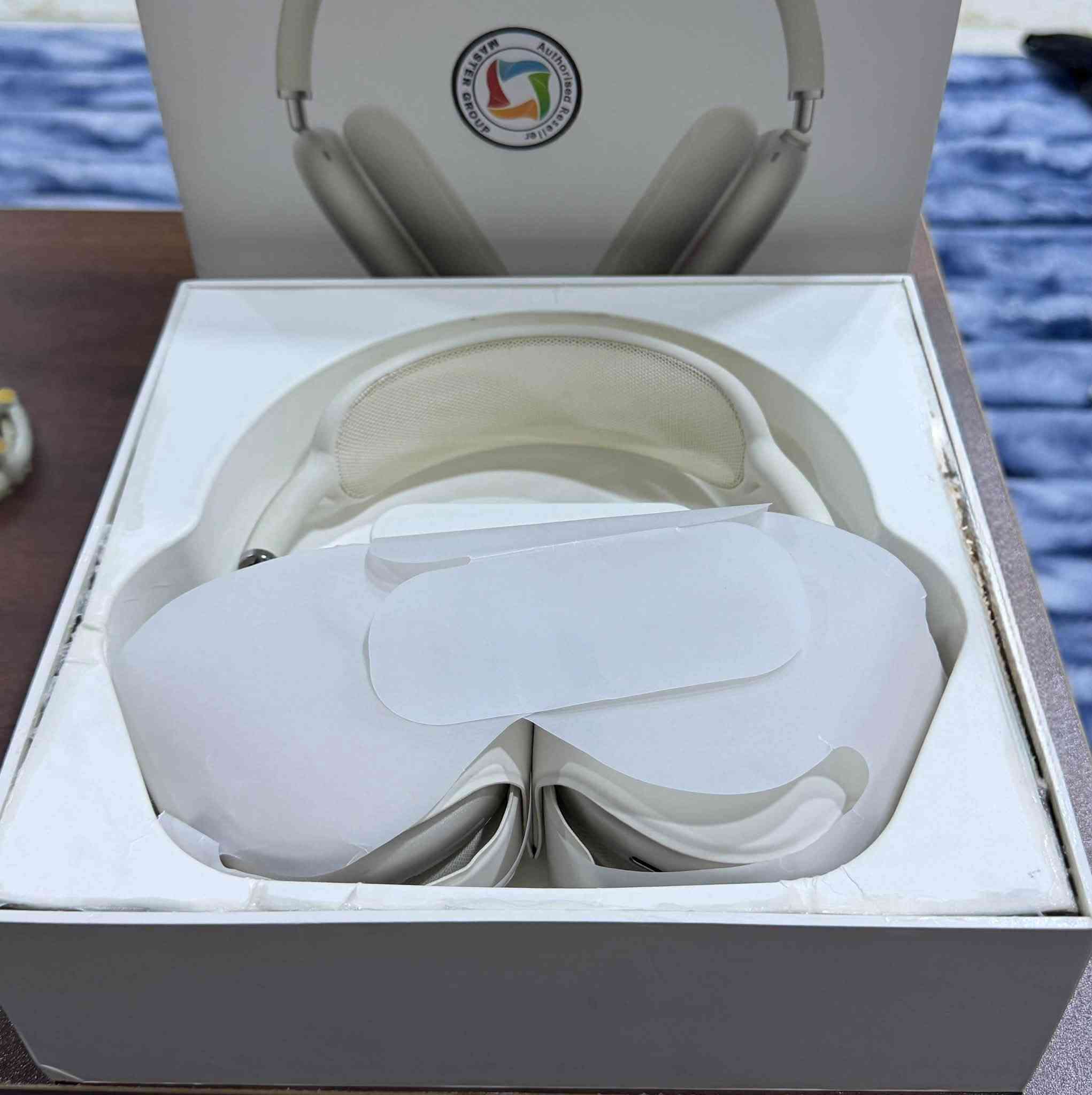 AirPods Max 2
ايربود ماكس 2 تايب سي ضمان ماستر بعده بالنايلون استخدام كلش قليل ومضمومه ملحقاته كاملة السعر 450 الف وبيه مجال بسيط *********** بغداد
