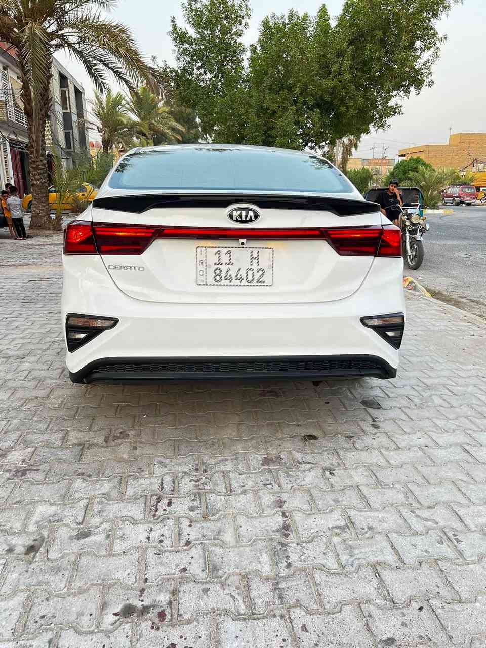 السلام عليكم سيراتو موديل2020 خليجي  السياره فول مواصفات مكفوله كفاله عامه فتحه تبريد قطعتين تحكم استيرن مري شفط تخم تايرات كشنات جلد مغلفه ***********

