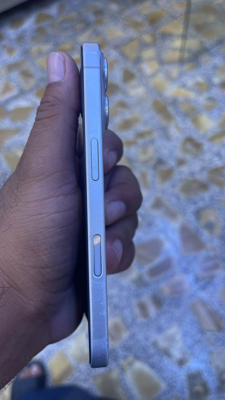 ايفون ١٦ • ٢٥٦ • مبدل بطارية اصلية