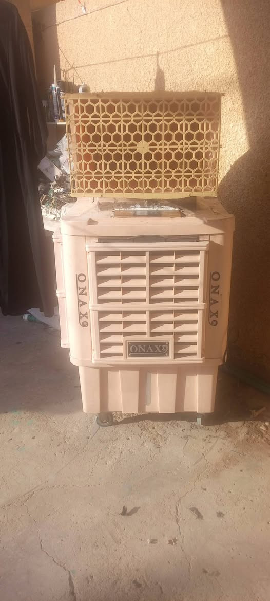سلام عليكم
مبردة ام الدكتONAX حجم 40 للبيع كاملة بس نقص الشباك الامامي السعر150 التحرير دور الجاهزه ***********
