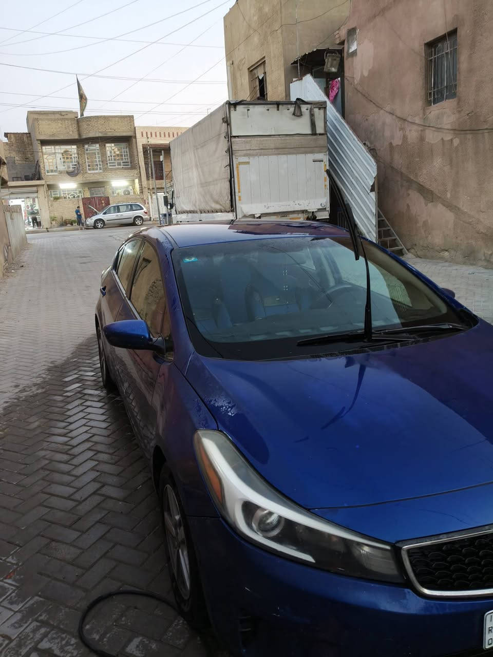 السلام عليكم 
فورتي 2017 وارد امريكي مكينة2000دوش حادثة بابين وجاملغ السعر (105) وبيها مجال بسيط
رقم الهاتف:***********
