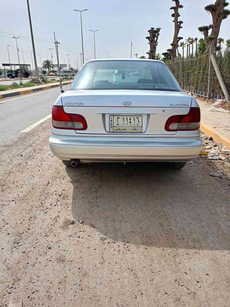 السلام عليكم
ألنـترا للبيـع موديل 93 سيارة كاملة صدر أمامي خلفي جديد 
كير مكينة خير من الله تدفئة وتبريدها ثلج مكينة مفتوح كير عادي سيارة كاملة فقط بداية خيط تبخير بس لا تنقص ولا ادخن / الـسعر 38 عنواني بغداد جسر ديالى القديم 
رقمي ***********
