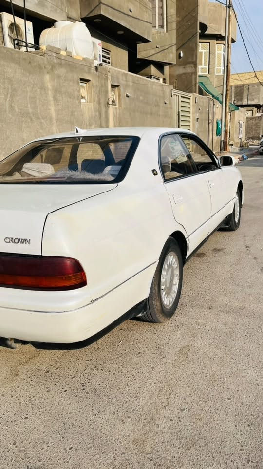 كراون بطة 1995

مكفولة كير ومكينة وشاصي وبدون ضربة بدون تبديل  

رقم نجف انكليزي بأسمي مداور بنفس اليوم 
تخم تاير جديد
باتري جديد 
لايت زنون

نقصها حدادية بس 

سيارة حلوة وعظمتها نظيفة وكاعدة 

الشراي يتواصل ع الرقم او واتساب

***********
