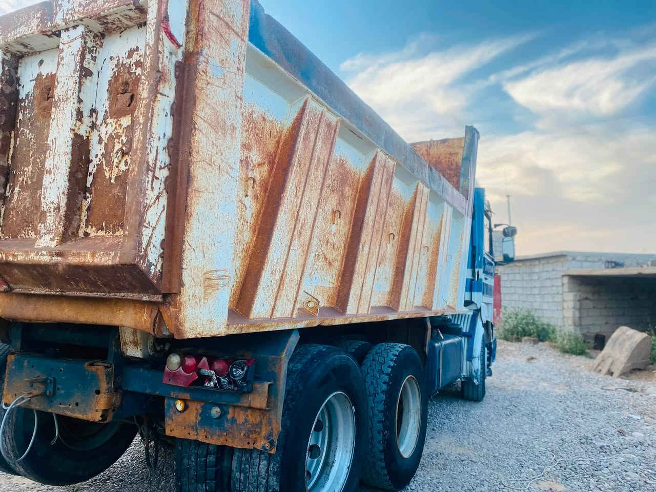 السلام عليكم اسكانيه 113 گير محرك شاصي شرط سنگل عضله رقمه صلاح الدين رقم الهاتف ***********
