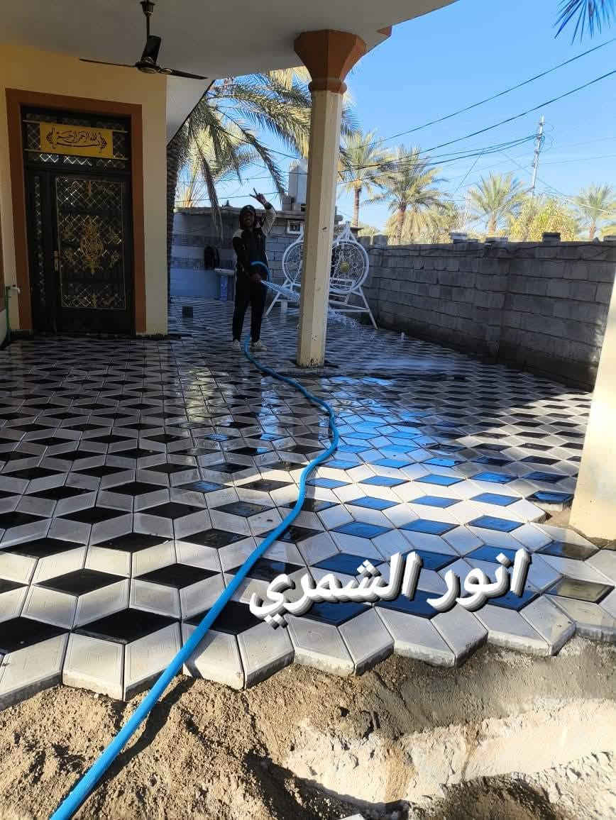 السلام عليكم
شغل أنواع المقرنص والسيراميك 
شغل نظيف
***********
موجود وتساب

نص مكتوب في الصور:
- أنور الشمري
- انور الشمري