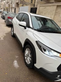 كورولا كروس • هايبرد • ٢٣٠٠٠ كم
