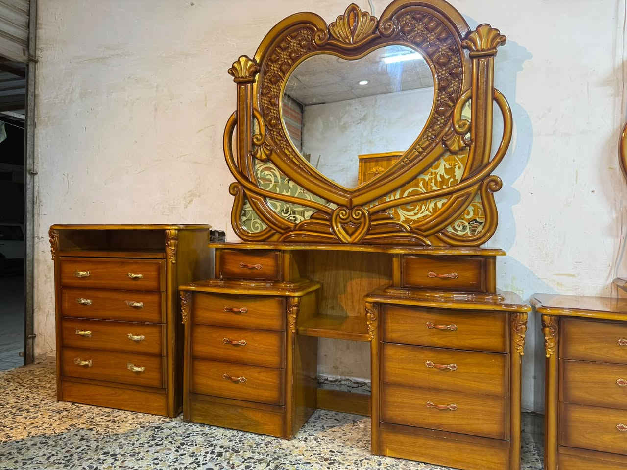 السلام عليكم 
غرفه صاج عࢪاقي مستخدام 
غرفه6 /ابواب 📌
السعر 750 
نضافه 90 /💯 
معا نقل فقط داخل بغداد 
واتساب ***********
