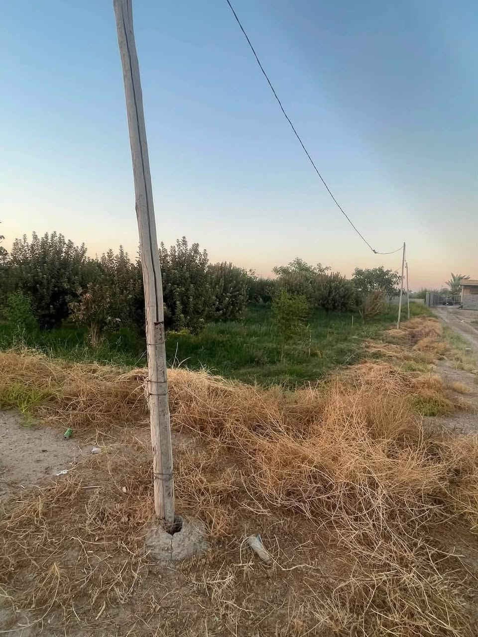 السلام عليكم مزرعه للبيع طابو زراعي (مساحه  دونم )(ماء 💧 بير  حلو + مي اساله  كهرباء ⚡️ ع تبليط بيه حضيره حيوانات  عنوان شهابي  خارج موضفين    >< سعر 50 ()()()قابل للتفاوض لاستفسار ‭***********‬
