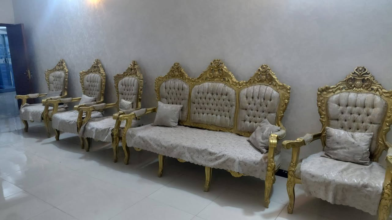 تخم رئاسي 7 مقاعد
ب350 قفل
البياع الشرطه الربعه مقابل كباب ابوعلي
التواصل عل الرقم
***********
