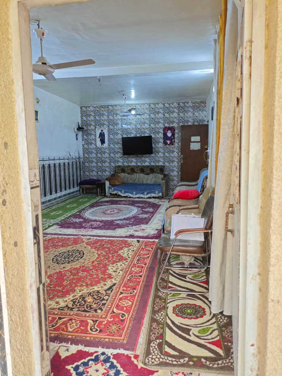 🏡 دار للبيع – الشماعية
​العنوان: بغداد - الشماعية
​الملكية: طابو ملك صرف
​المساحة: 132 م² (الواجهة 6م × العمق 22م)
​🔻 التفاصيل الداخلية:
​ديوانية
​صالة
​مطبخ
​غرفة نوم
​حمام
​ترك خلفي
​💵 السعر: 115 مليون دينار
​📲 للتواصل:
​***********
​***********
