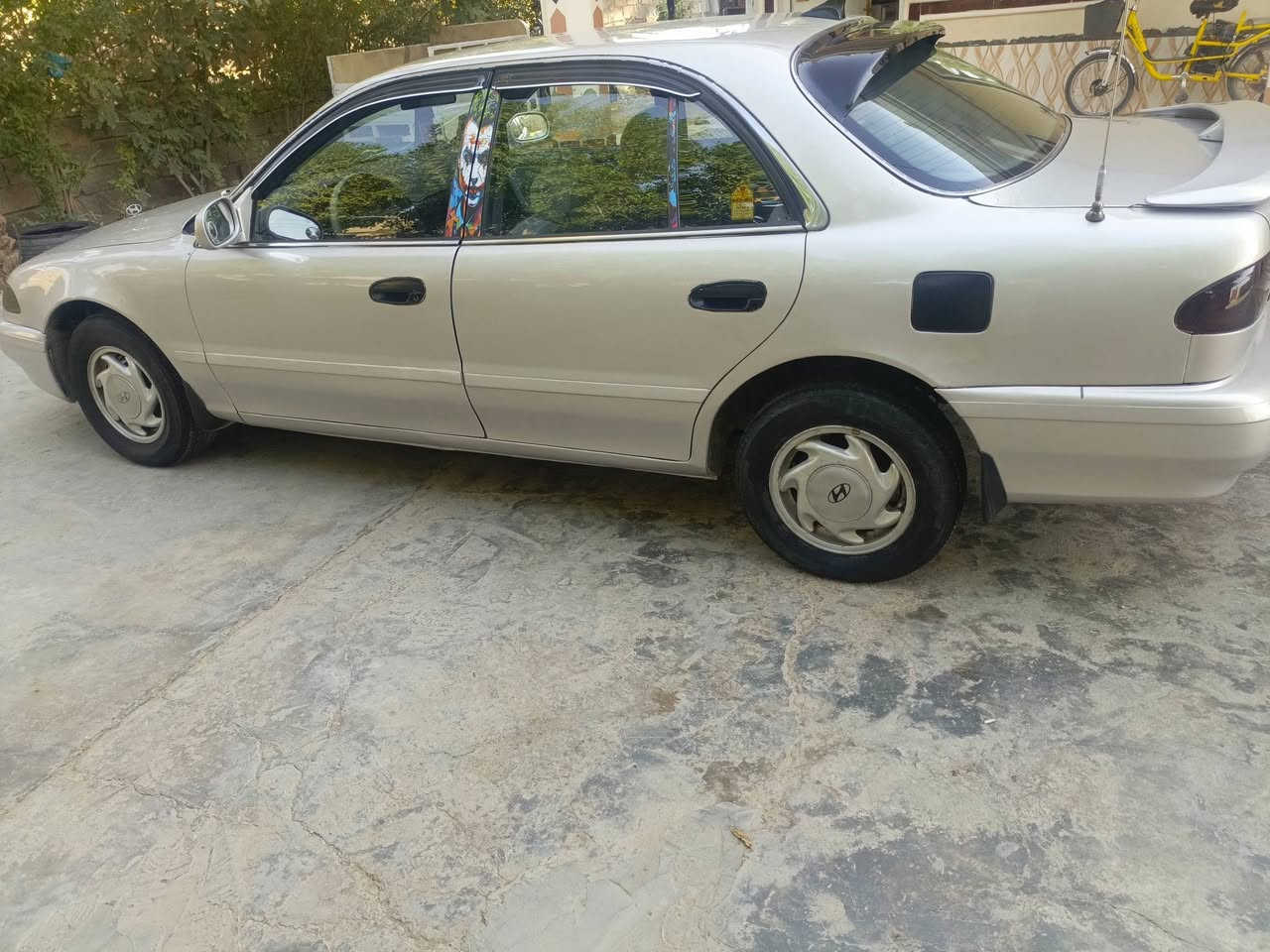 سلام عليكم سوناتا 2 للبيع موديل 95 رقم بغداد سياره كامله تدفئه تبريد ثلج صدر أمامي خلفي جديد دوشمه تفصال كفالة عامه اسياه السعر 46وبيه مجال بصيط المكان ديالى الخالص ***********
