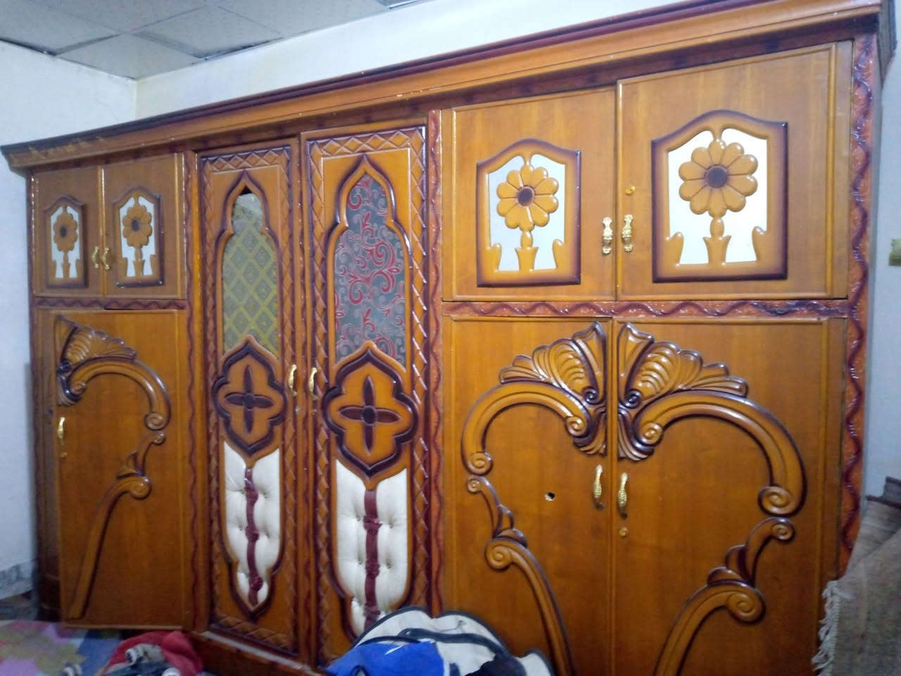 سلام عليكم كنتور ابو سته ملحق نضيف كلش أحله من الصوره بعد السعر 170الف ***********
