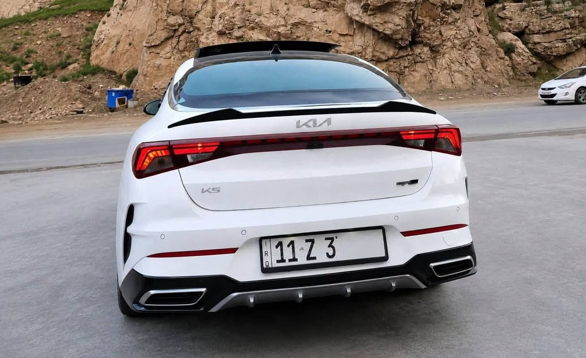 اعلى مواصفات جي تي لاين ( سعر مناسب مال بيع )
كيا K5 GT-LINE موديل 2023 
وارد امريكي 
الحادث : دعاميه خلفيه فقط 
رقم بغداد وباسمي 
سنويه 2030
محرك 1600 تيربو
گير أوتوماتيك 8 سرعات
فئة GT-LINE

المواصفات:
ماشية 70 الف مايل وقابلة للزيادة
فتحة بانوراما 
كشنات جلد تدفئة وتبريد
تشغيل بصمة + بصمة أبواب 
تشغيل عن بُعد
رادار أمامي + خلفي + جانبي
نقطة عمياء
5 أنظمة قيادة ومساعدة للسائق
إنارة داخلية لمس
كاميرا خلفية
حساسات أمامية وخلفية
تحكم ستيرن
مثبت سرعة
Apple CarPlay + Android Auto
مانع انزلاق وثبات إلكتروني
تحذير مغادرة المسار ومساعد البقاء بالمسار
اضاءة LED
تايرات 235/45R18
السيارة شخصيه مال جناي نضيفه جدا 
كفاله عامه الشمس ما لايحتها وتجي تشوف بعينك النضافه وشكد محافظ عليها
للاستفسار *********** واتساب متوفر
