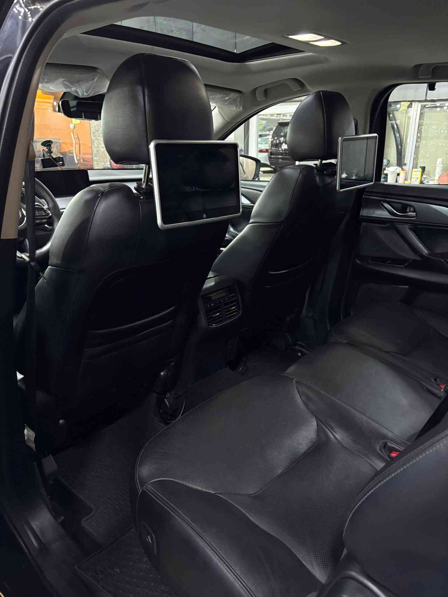 CX9 2022
مازدا CX9 2022
للبيع او مراوس 
رقم بغداد بأسمي
فول مواصفات
4 سلندر 2500 تيربو
7 راكب
صمه
3 قطع تبريد
رادار امامي وجانبي
كشنات جلد+تدفئه وتبريد
كشنات كهرباء حته الخلفيات
شاشه كبيره+ماوس تحكم
هاند بريك دكمه
صندوق كهرباء
كشنات خزن
بك لايت لد
بردات خلفيه
شاحن لاسلكي
حساسات امامي+ خلفي
كامره خلفيه
نضام سبورت
ماشية 60 الف
ضررها صندوق وجاملغ خلفي بدون ايرباك السياره جاهزه ومابيها اي نقص
السعر 192ورقه
مكان سياره بغداد كاظمية
***********
