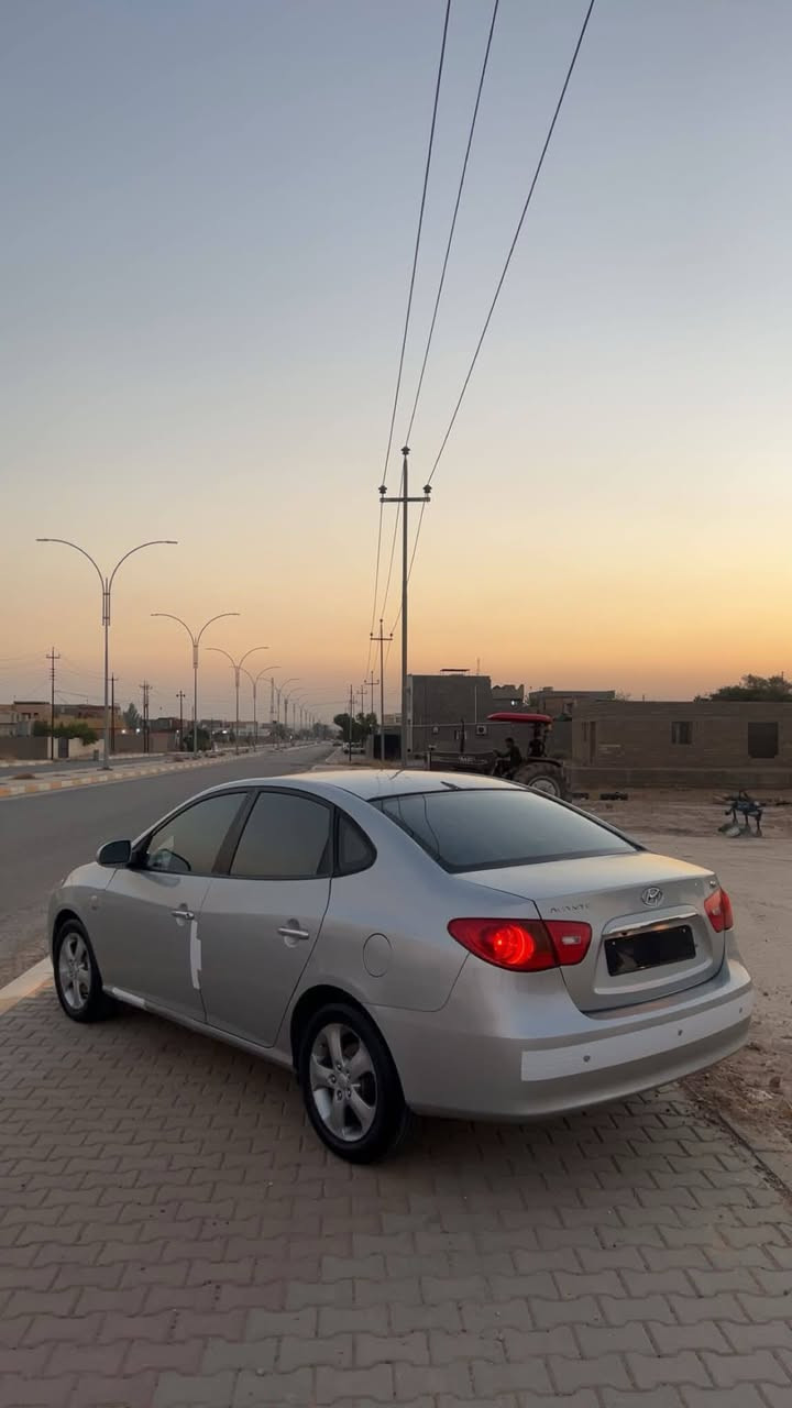 افانتي مكصوص
السياره جديده 
صبغ بس مكان الكص 
اتصل ***********
