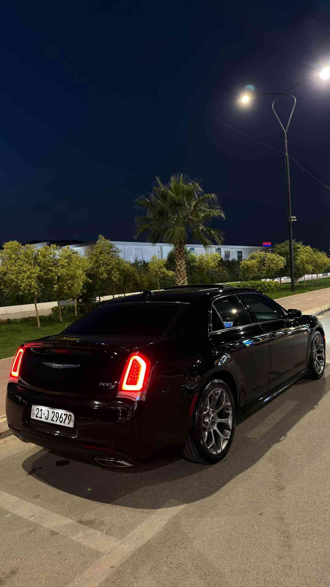 كرايسلر 300S • ٢٠١٨ • ٧٧٠٠٠ كم