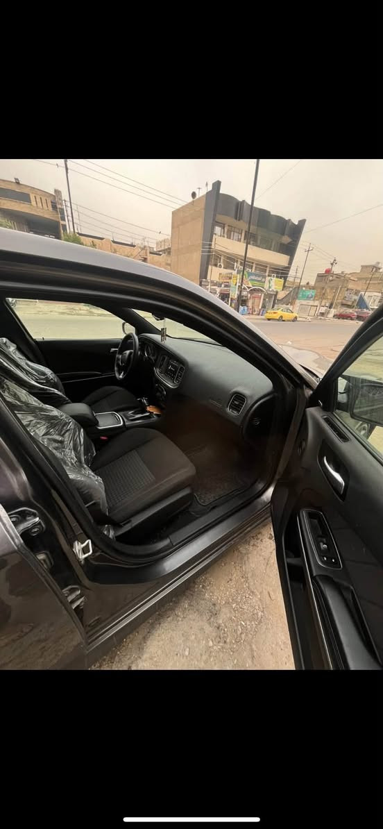 سلام عليكم
دوج جارجر جيتي

موديل ٢٠١٩

محرك٣٦٠٠

صبغ٢ 

ماشيه ٨٤

سعر ٢٠٠

***********

نص مكتوب في الصور:
- 11:38 42 en.bidfax.info BidFax.info 3