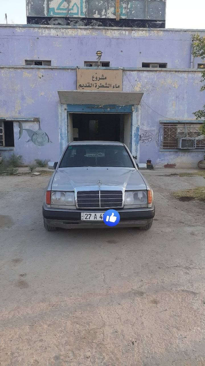 السلام عليكم
مارسدس دب 1989
رقم ذي قار بأاسمي 
سنويه وهزه جديده 
مكفوله من العيب الشرعي 
بيه قاعده وحده مصلحه
كير ومحرك مكفول ٢٥٠٠ ديلكو
نقص فقط تبريد
سعر ٤٢ وبيه مجال قليل 
مكاني ذي قار الشطره 
***********
