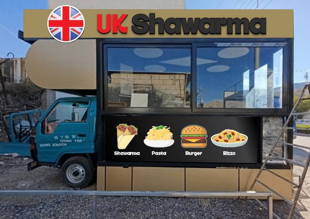 Koshky fast food bo froshtn  ba kaml ashyawa 3 mang eshy krdwa 95 waraqaw m3amala *********** دخان, السليمانية

نص مكتوب في الصور:
- UK Shawarma Shawarma Pasta Burger Rizzo