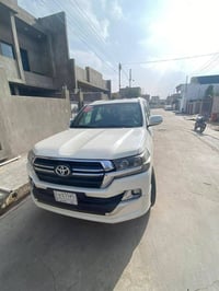 لاندكروزر • ٢٠١١ • رقم بغداد