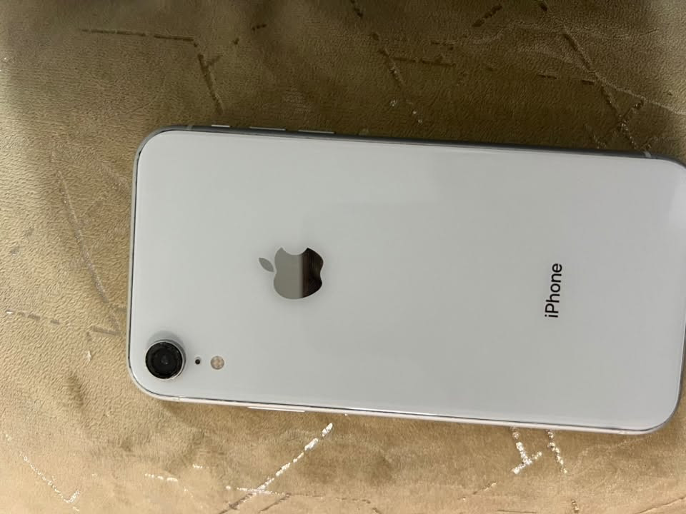 آيفون XR • ١٢٨ جيجا • بطارية مبدلة