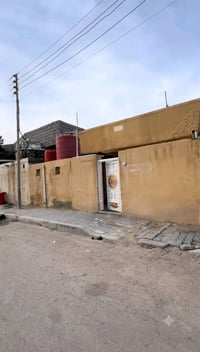 بيت طابو صرف مساحته 160م بيت حلو ونظيف سعره 75 وبي مجال بسيط الموقع ( ...